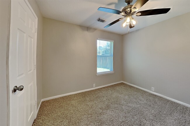 Building Photo - 10202 Dr Peridot Cove