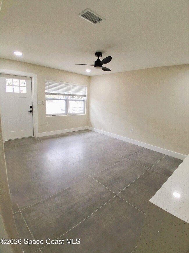 Building Photo - 388 Hibiscus Ave