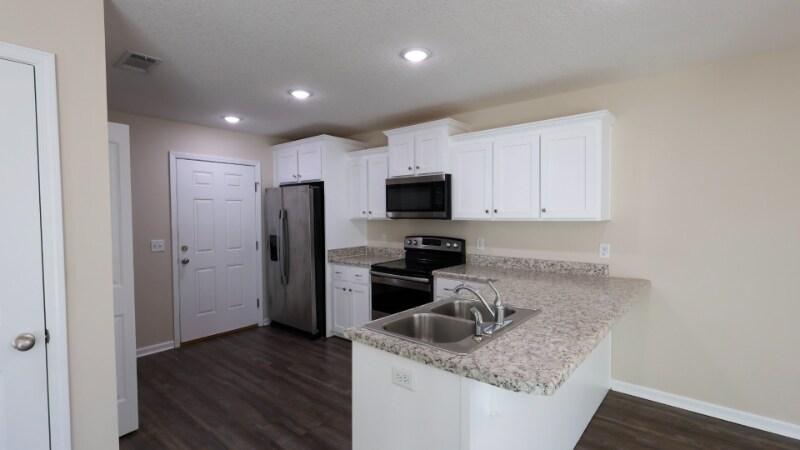 Building Photo - 123 Villa Rd