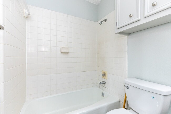 Building Photo - 2/2 in Frenship Schools. LOCATION! 1/2 off first months rent!