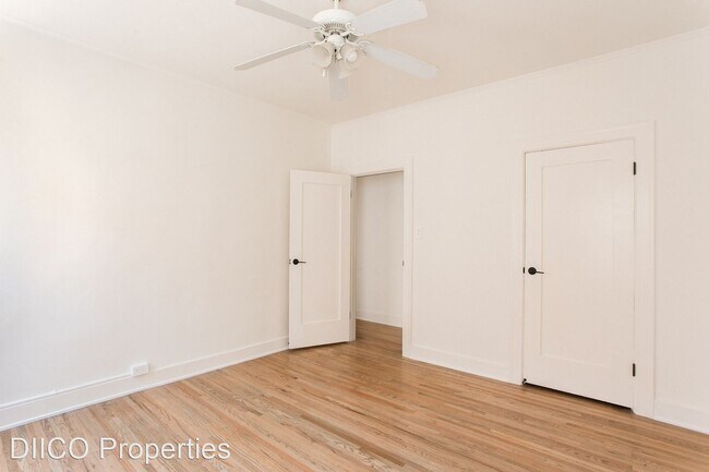 Building Photo - 1 br, 1 bath Apartment - 201 S Arnaz Drive...