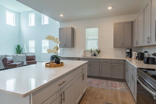 Building Photo - 2310 Lancashire St