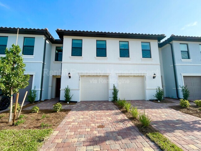 Building Photo - 1519 Lake Jessup Cir