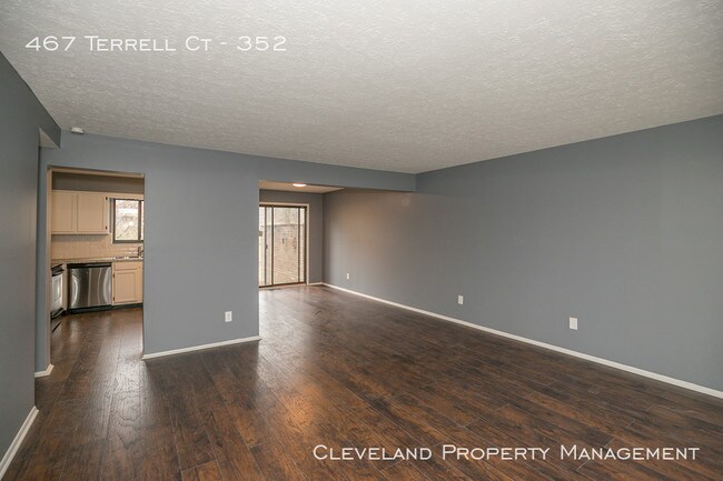 Building Photo - 2 Bedroom Richmond Hts Condo
