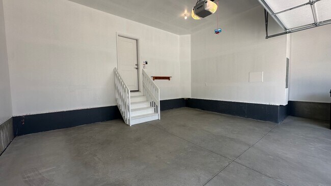 Building Photo - Great Townhouse in Loveland