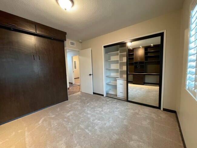 Building Photo - 17761 Quintana Ln