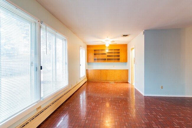 Livingroom View to Dining - 1904 7th St S