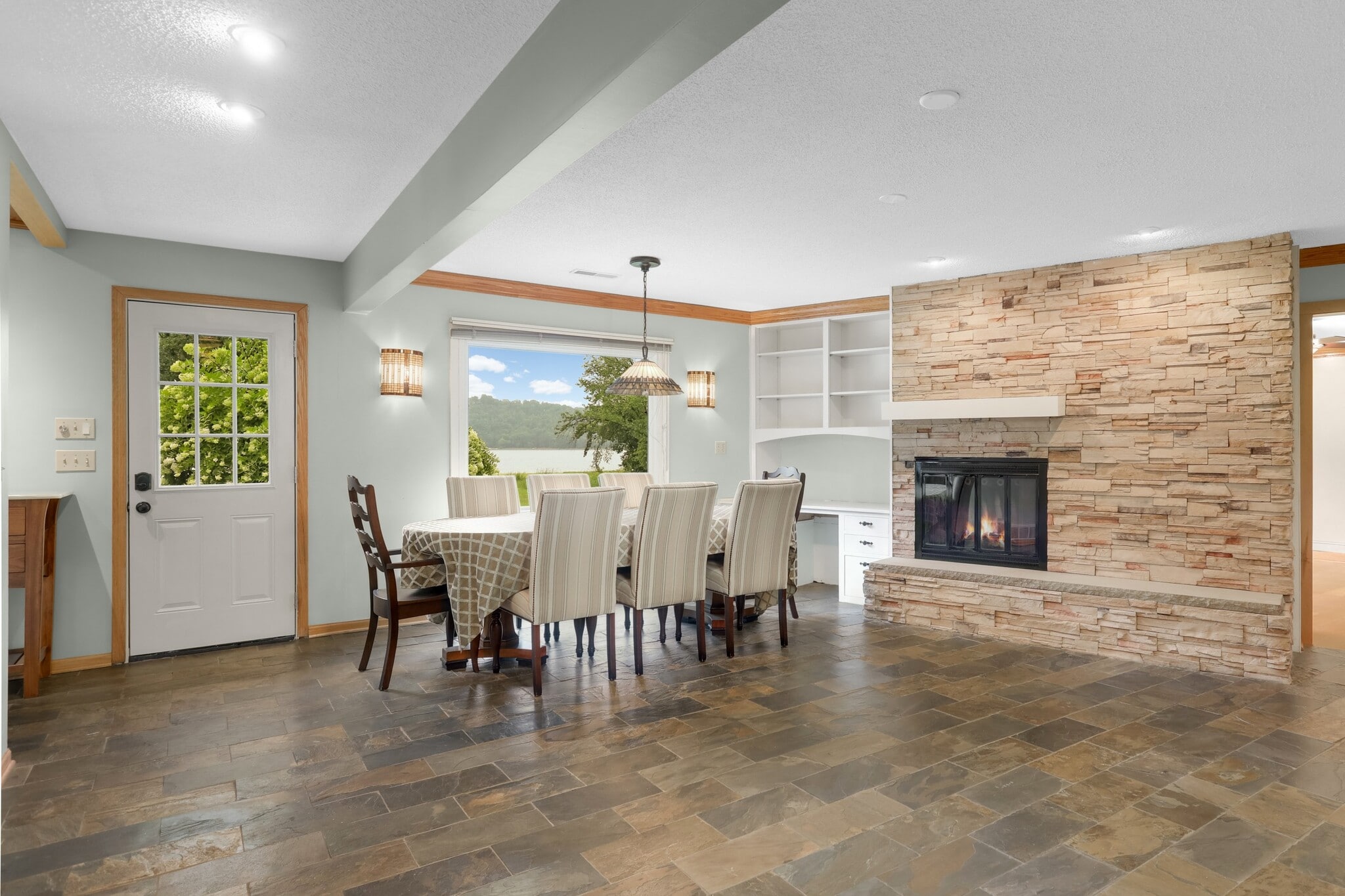 Dining room - 19 Point Rd