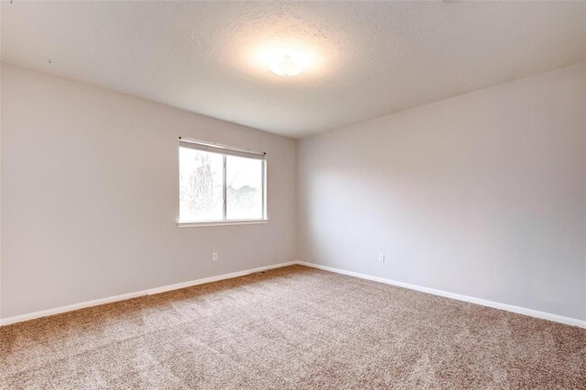 Building Photo - 12654 Pine Bush Dr
