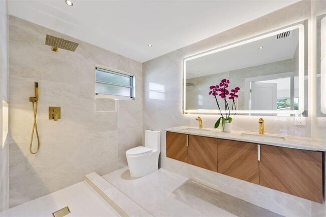 Building Photo - 3349 El Vedado Ct E