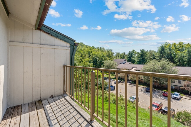 3x2 Rebuild Balcony - Pheasant Run Apartments