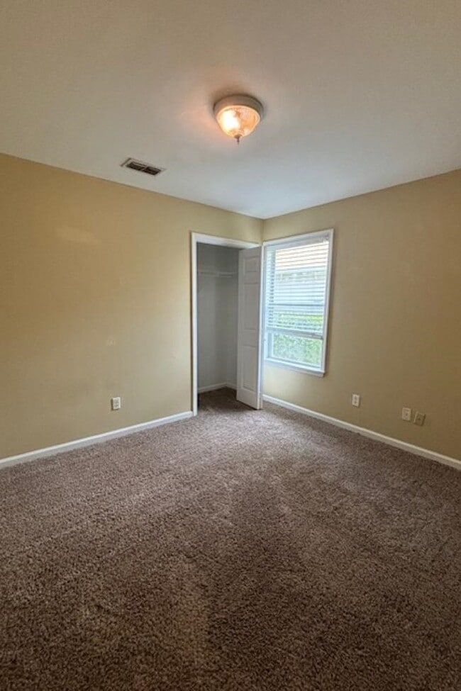 Building Photo - 4909 Park View Ct