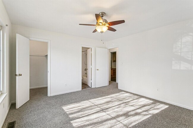 Building Photo - Comfortable Living with Private Yard, Deck & Easy Access to Ft. Eustis