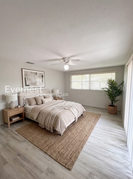 Building Photo - 7810 Cayuga Dr