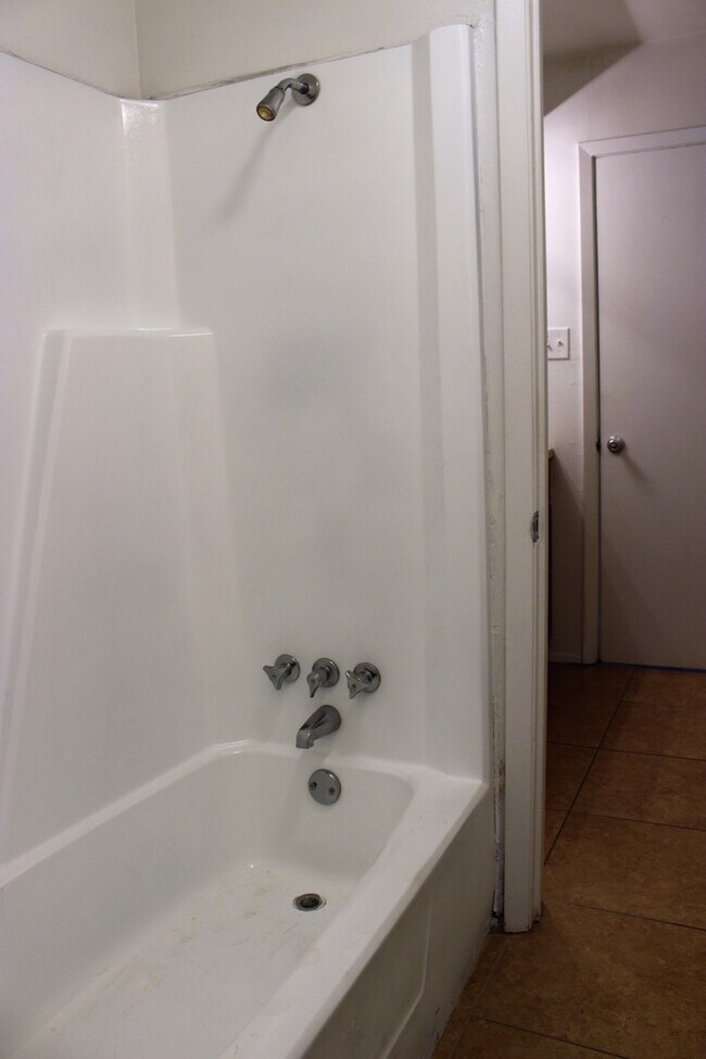 Building Photo - 3603EL