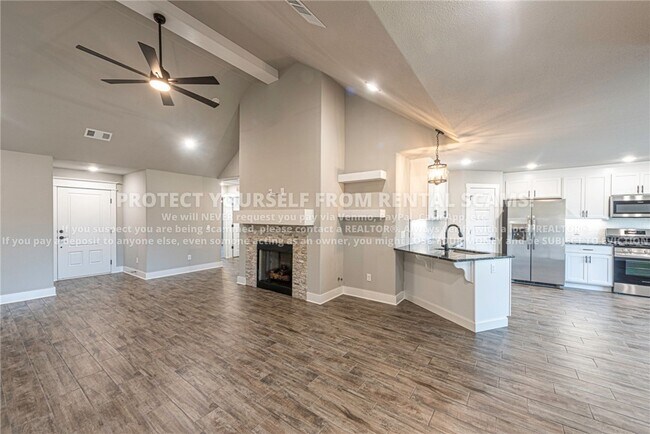 Building Photo - 45 W Pitts St