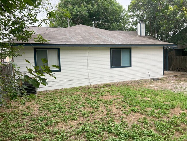 Building Photo - 7827 Forest Briar