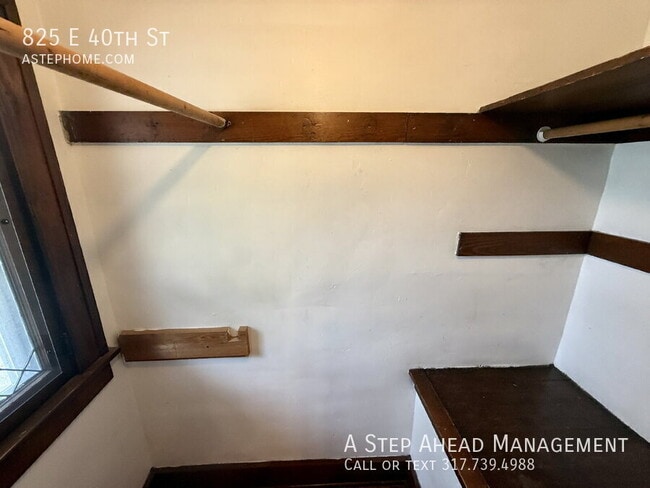 Building Photo - 825 E 40th St