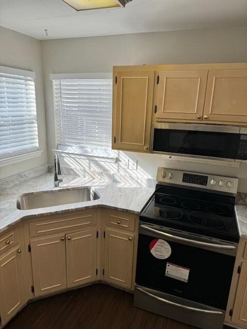 Building Photo - 3095 Camelliawood Cir W
