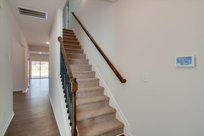 Building Photo - 6242 High Top Ln