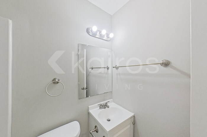 Building Photo - 6537 St Louis St