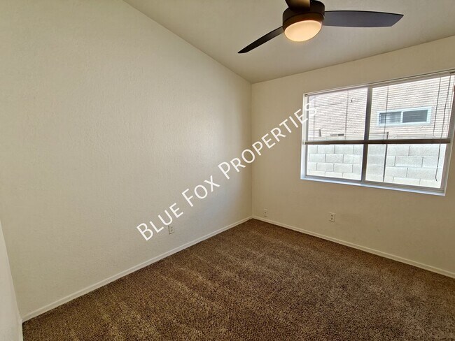 Building Photo - 6717 W Nueva Vista Dr