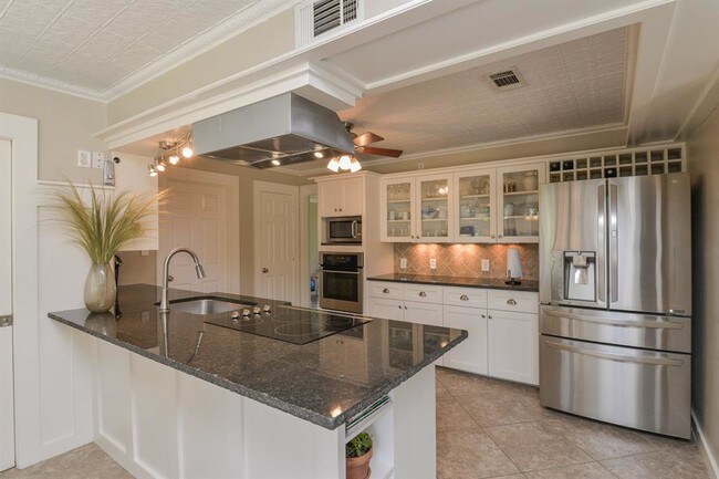 Building Photo - 615 Whitehurst Ct