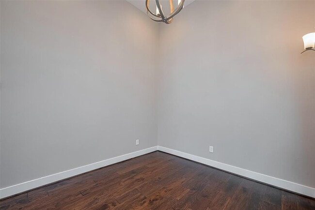 Building Photo - 1305 Laird St