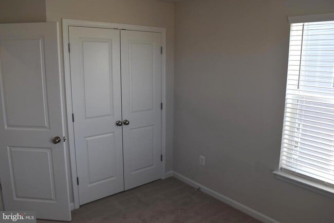 Building Photo - 216 Swan Fld Ave