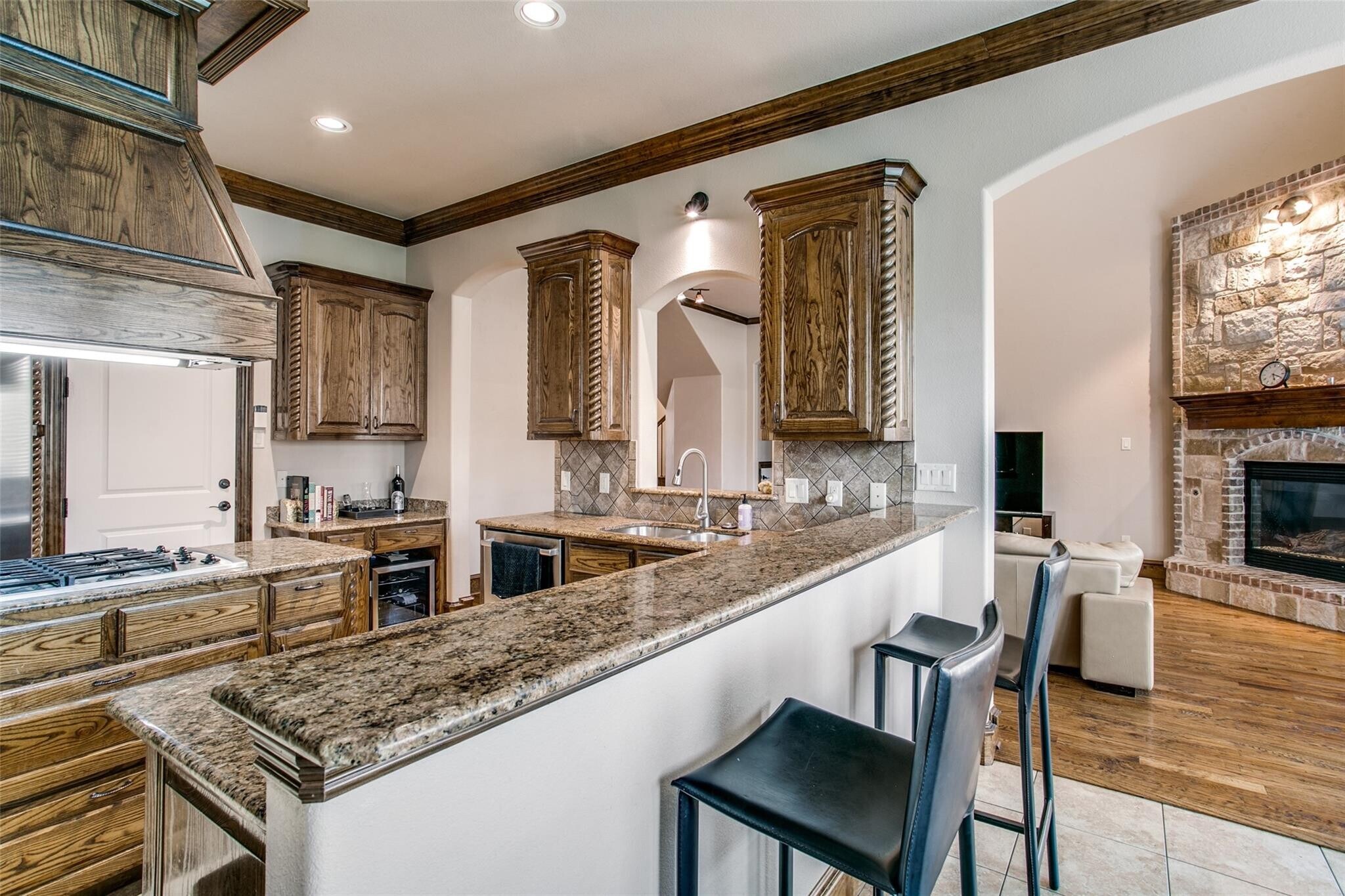 Building Photo - 1805 Castle Ct