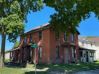 Building Photo - 435 Hood St