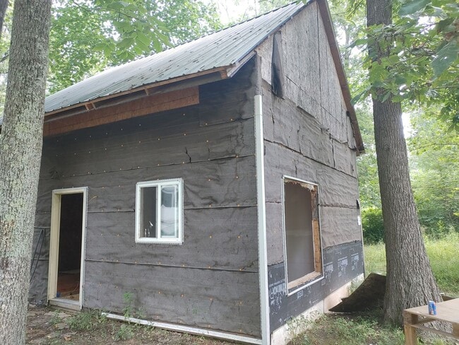 Building Photo - BISMARCK - Cabin with air conditioning ONL...