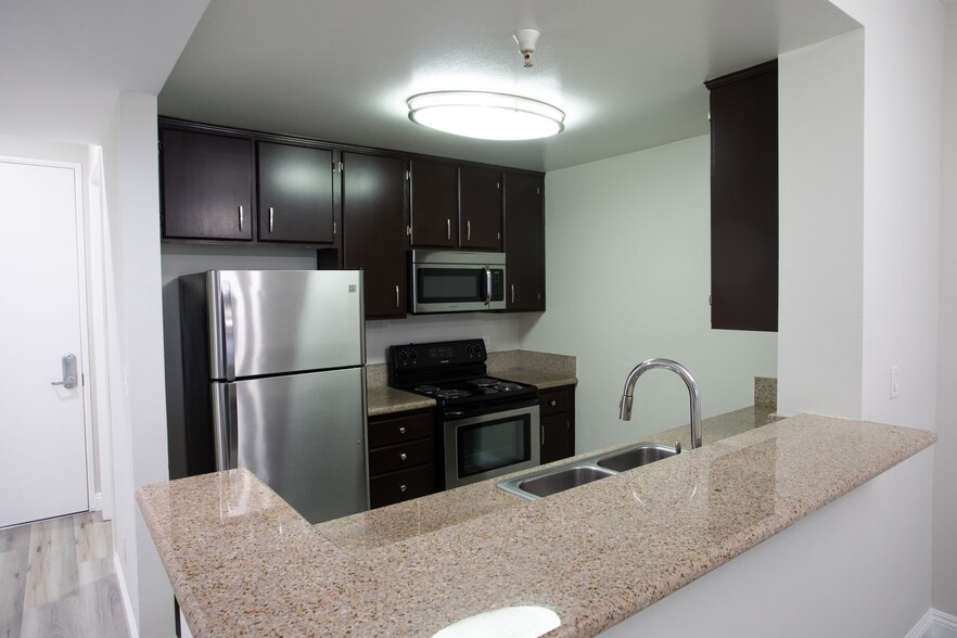 Interior Photo - Hawthorne Regency Apartments