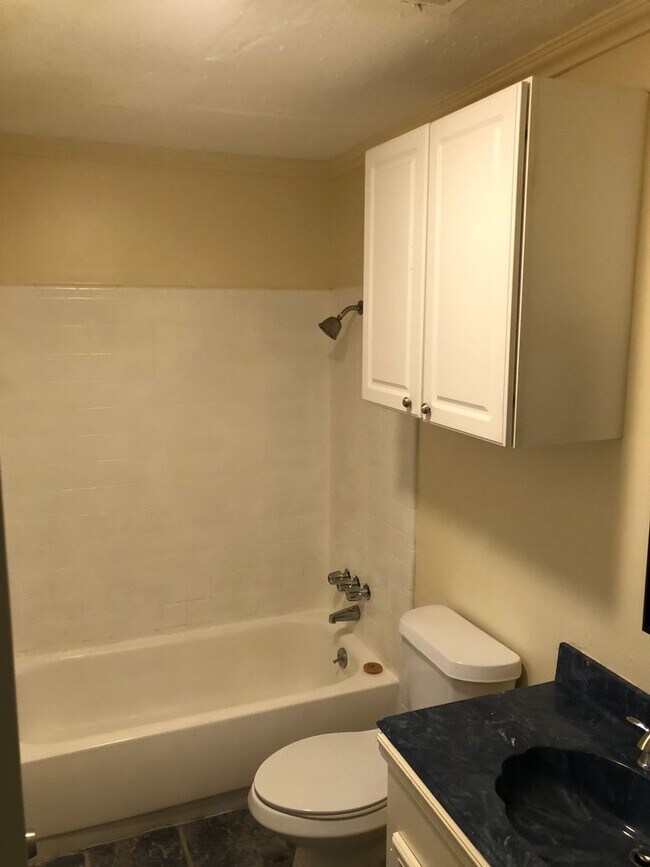 Building Photo - Great Home for Rent NE Jax, near soccer fields - quiet neighborhood, great for family