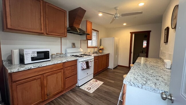 Building Photo - NEW Beautiful 3 Bedroom 1 Bath ADU - Furnished (Unfurnished Negotiable)