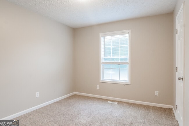 Building Photo - 41 Alise Ct