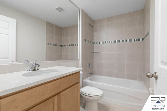 Building Photo - FULLY FENCED, LIKE NEW 3/2/1 TOWNHOUSE ON A CUL DE SAC IN BEAUTIFUL SEMINOLE WOODS