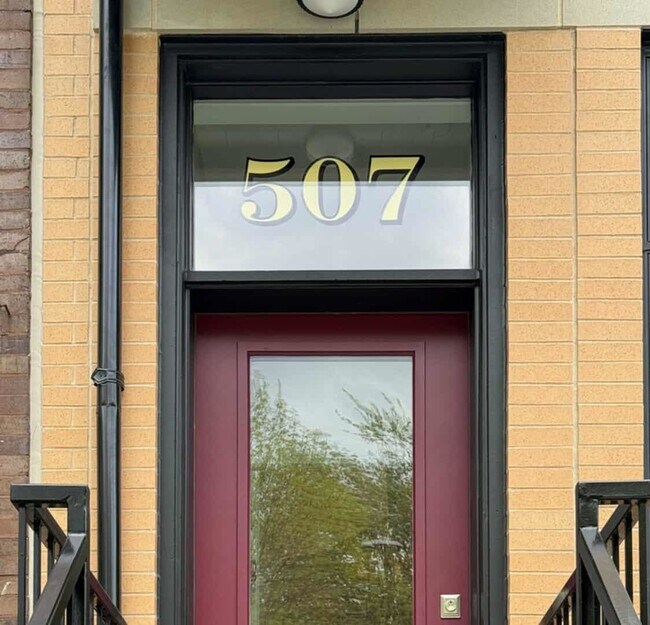 Building Photo - 507 E 60th St