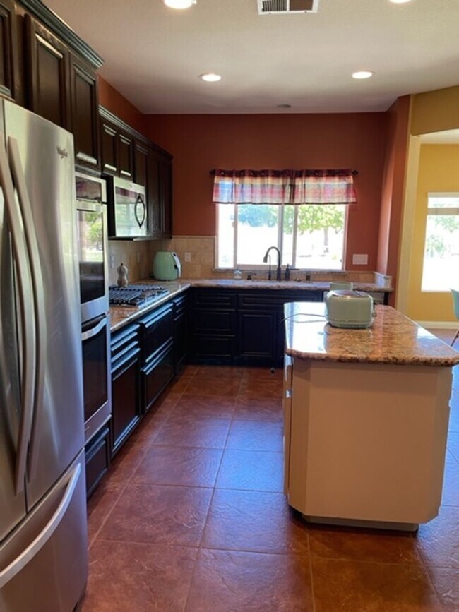 Building Photo - Wine Country awaits