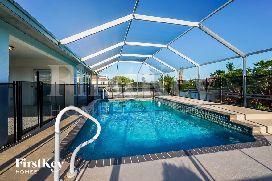 Building Photo - 2223 NE 1st Terrace