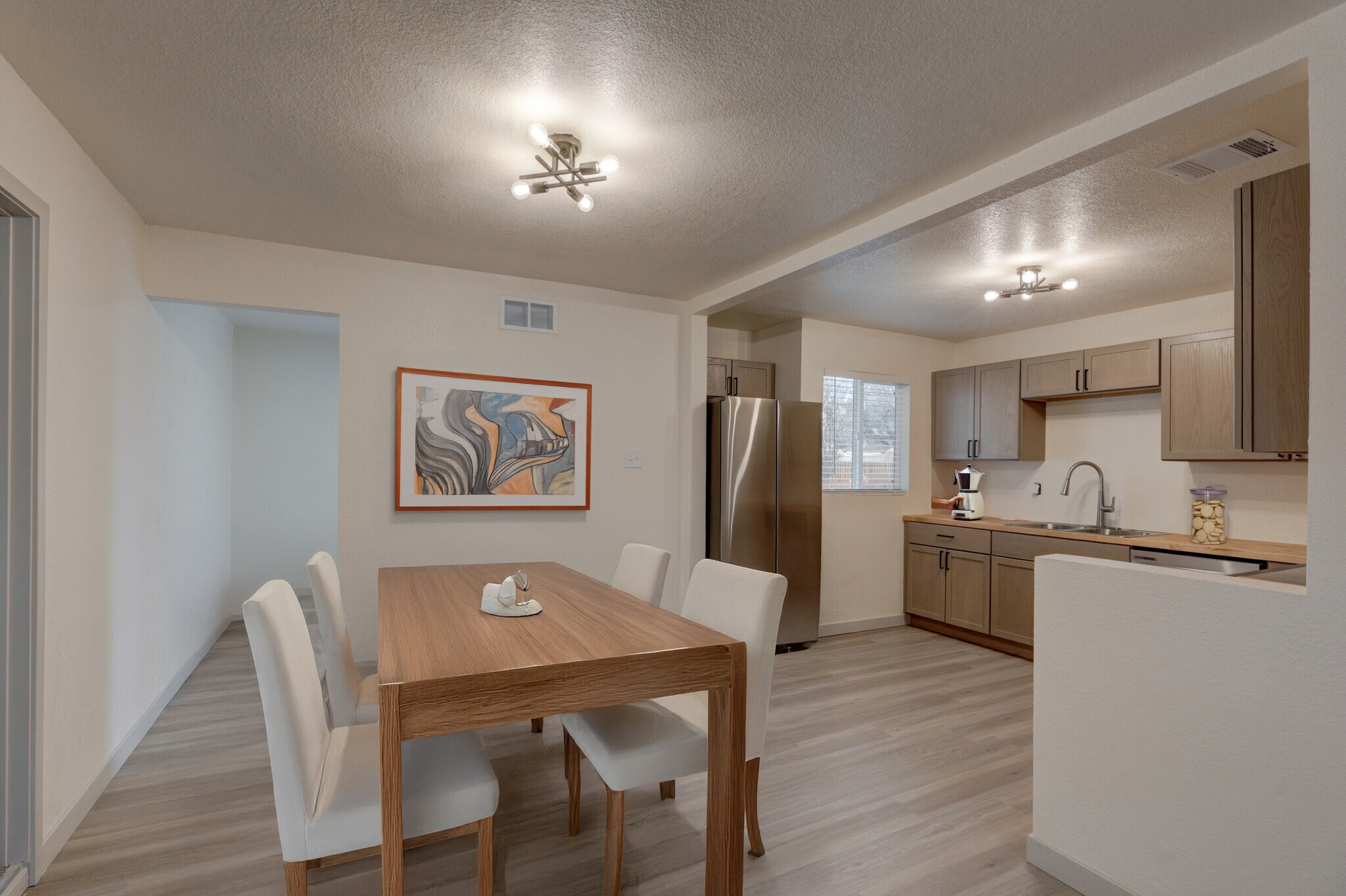 Building Photo - 1149 Victor St