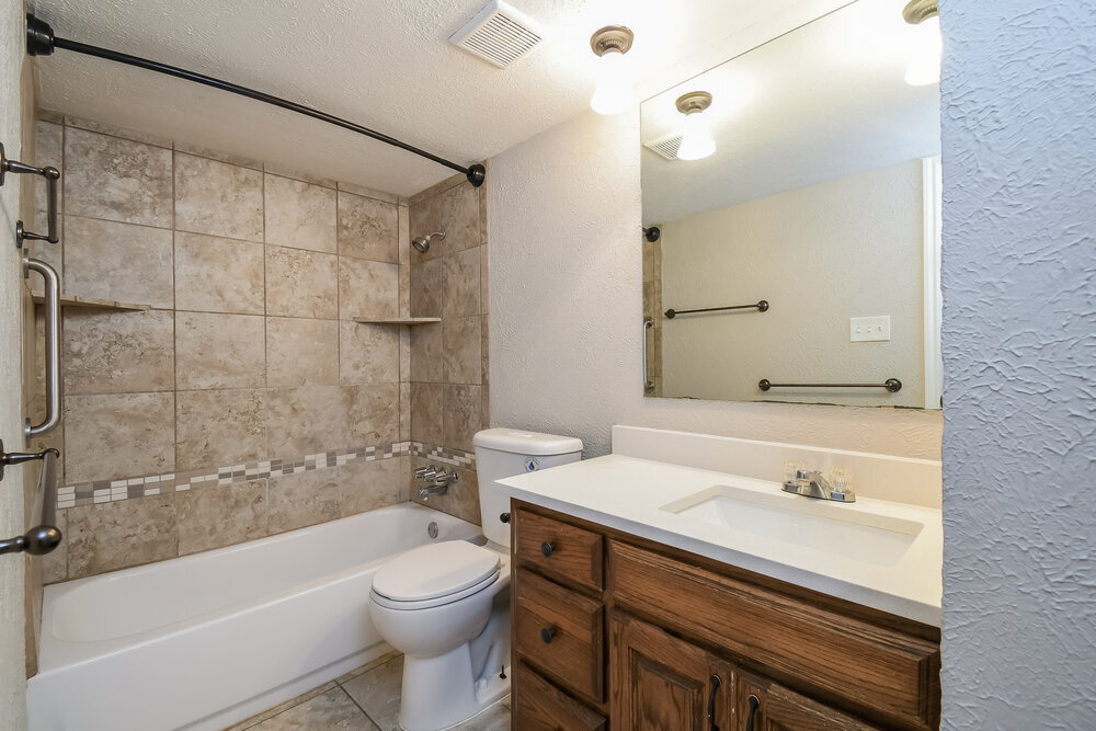 Building Photo - 4129 Shagbark St