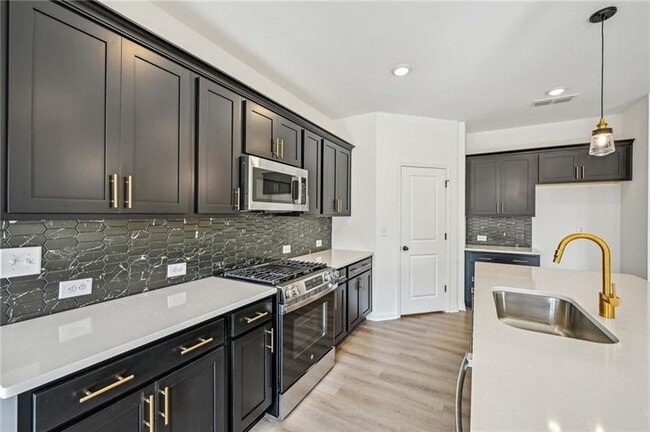 Building Photo - 564 Silverleaf Trl