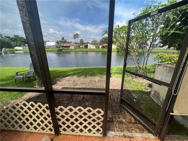 Building Photo - 211 NW 45th Ave