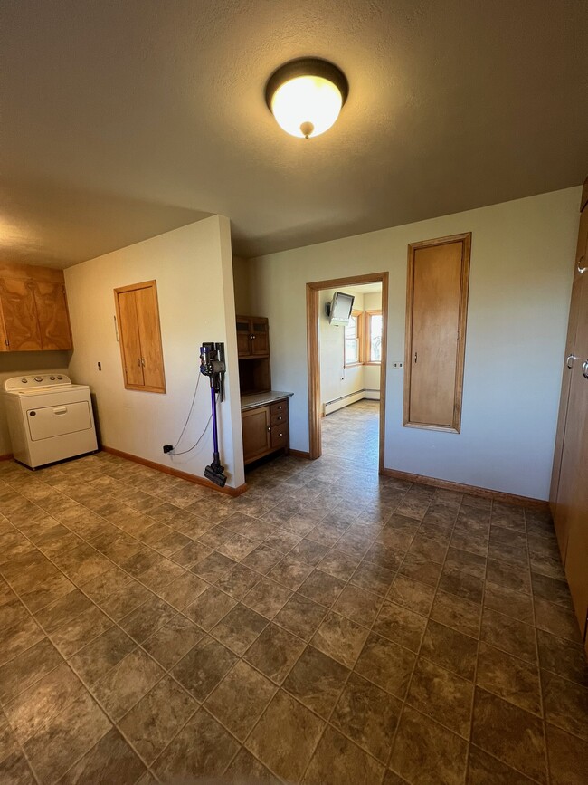Building Photo - 5463 Rd 107