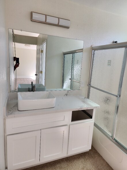 Primary Photo - 6141 Starling Dr