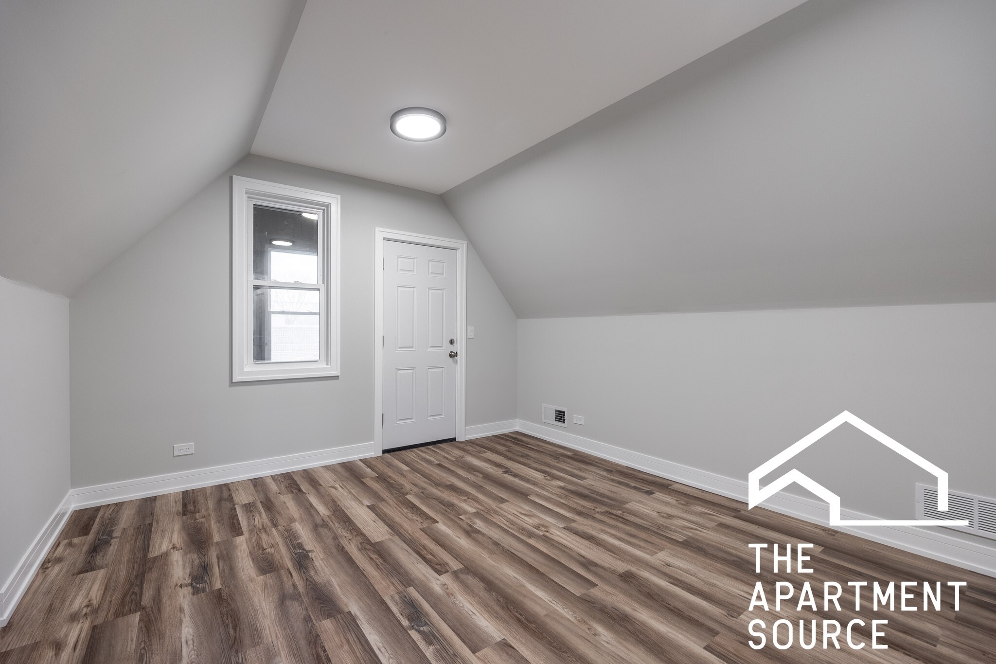 Building Photo - 2937 N Ashland Ave