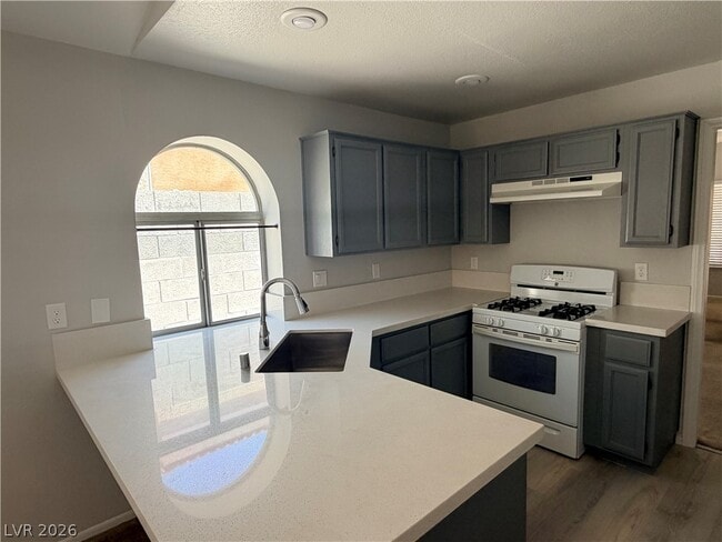 Building Photo - 9740 Fern Canyon Ave