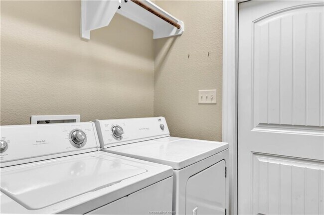 Building Photo - 1001 Welsh Ave