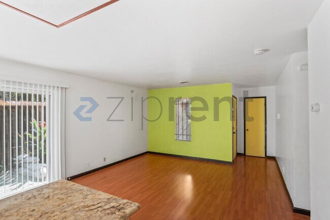 Building Photo - 2095 Olivera Rd